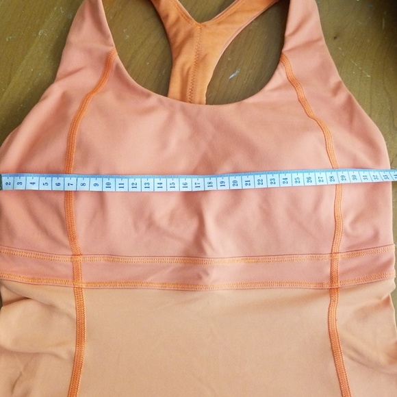 Lululemon tank - Picture 2 of 7